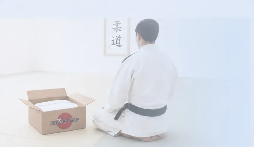 Дзюдоист с новым кимоно JudoArt.Shop